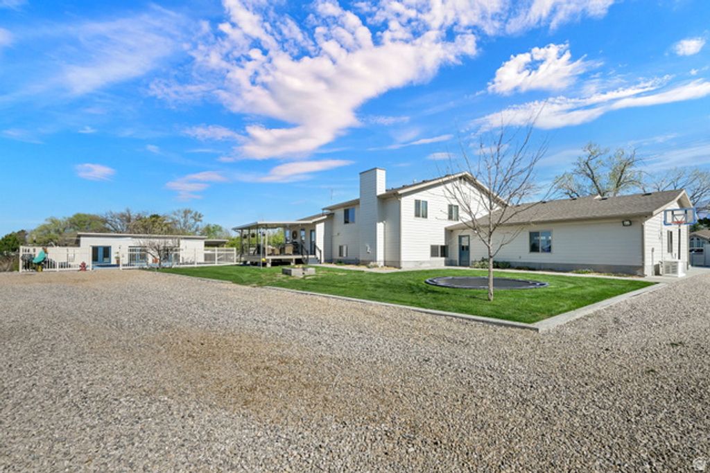 Image 37 of property listing at 2137 W 200 S, Marriott Slaterville, UT 84404
