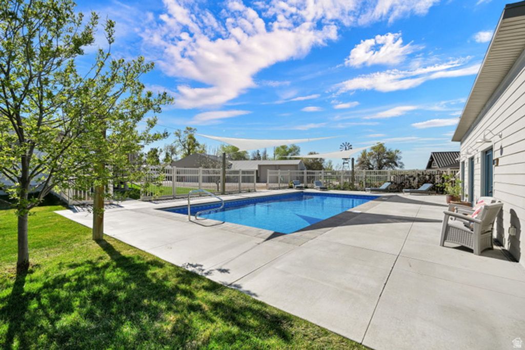 Image 40 of property listing at 2137 W 200 S, Marriott Slaterville, UT 84404