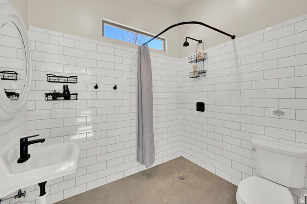 Image 44 of property listing at 2137 W 200 S, Marriott Slaterville, UT 84404