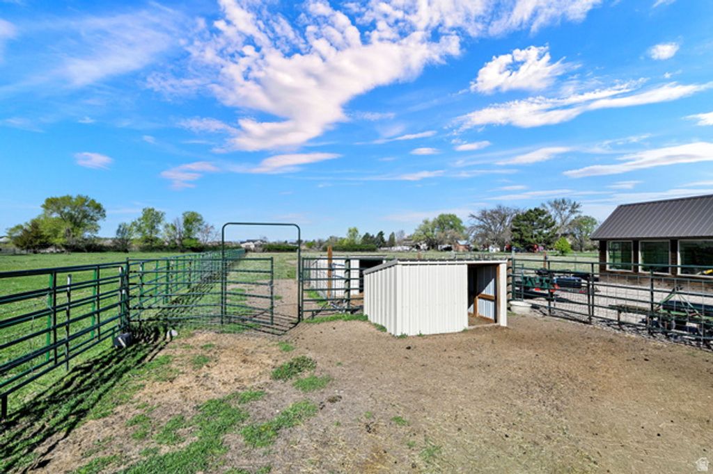 Image 64 of property listing at 2137 W 200 S, Marriott Slaterville, UT 84404