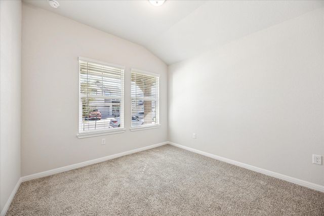 5000 Hazelnut LN, Del Valle, TX 78617