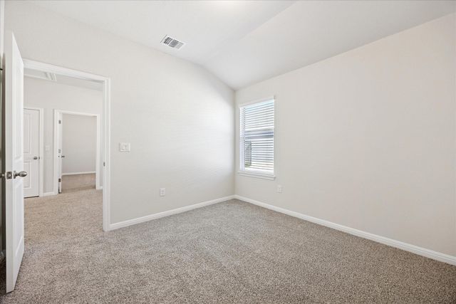 5000 Hazelnut LN, Del Valle, TX 78617