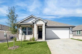 5000 Hazelnut LN, Del Valle, TX 78617