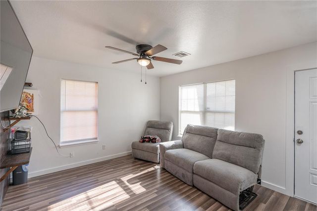 961 N Windermere Drive, Moore, OK 73160