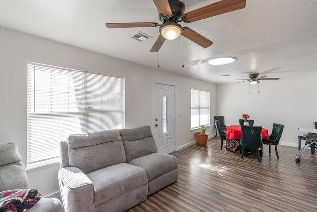 961 N Windermere Drive, Moore, OK 73160