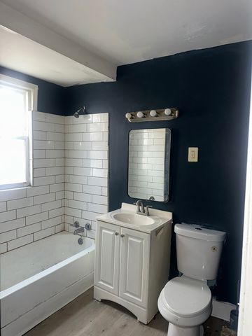 154 W 118th Street 1R, Chicago, IL 60628