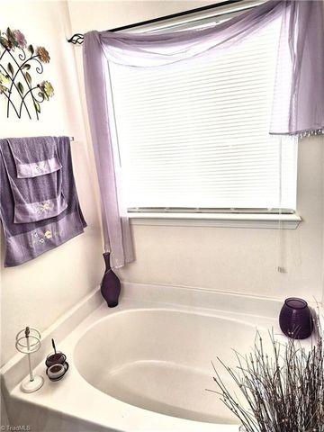 3509 Dunbarton Drive, Winston-salem, NC 27107