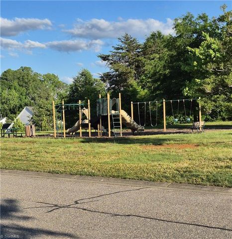 3509 Dunbarton Drive, Winston-salem, NC 27107