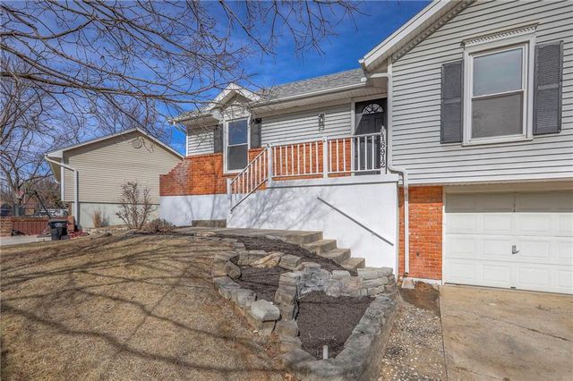 16912 E 4th Terrace, Independence, MO 64056