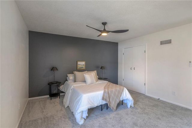 16912 E 4th Terrace, Independence, MO 64056