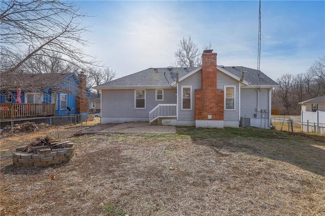 16912 E 4th Terrace, Independence, MO 64056