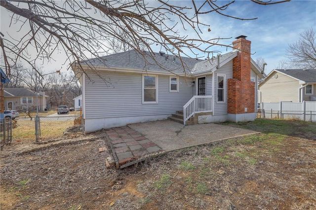 16912 E 4th Terrace, Independence, MO 64056