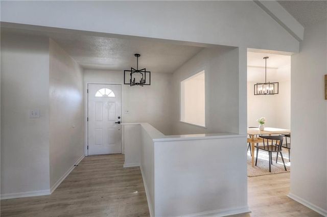 16912 E 4th Terrace, Independence, MO 64056