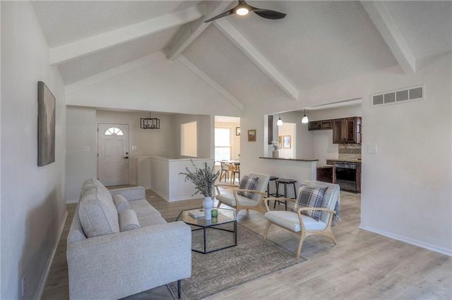 16912 E 4th Terrace, Independence, MO 64056