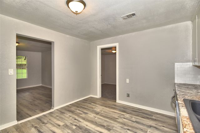 502 N Industrial Avenue E, Sand Springs, OK 74063