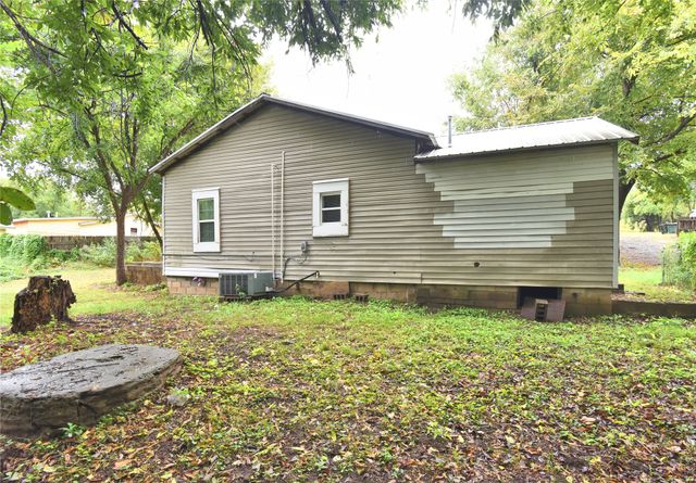 502 N Industrial Avenue E, Sand Springs, OK 74063