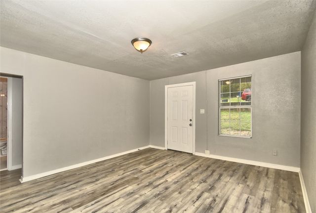 502 N Industrial Avenue E, Sand Springs, OK 74063