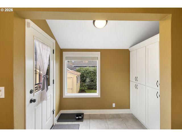 2937 Ne 59TH Ave, Portland, OR 97213