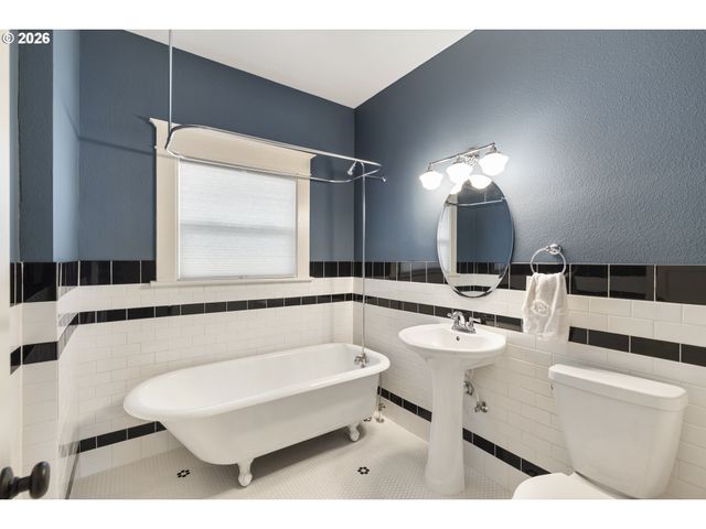 2937 Ne 59TH Ave, Portland, OR 97213