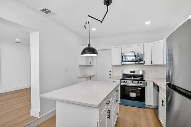 1426 Hillcrest Dr Drive, Lake Worth Beach, FL 33461