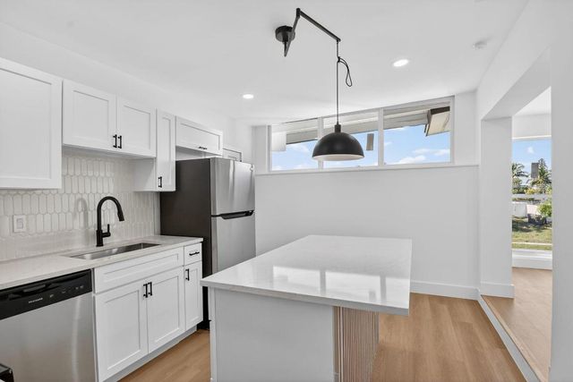 1426 Hillcrest Dr Drive, Lake Worth Beach, FL 33461