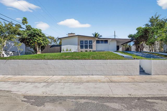 1426 Hillcrest Dr Drive, Lake Worth Beach, FL 33461