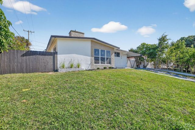 1426 Hillcrest Dr Drive, Lake Worth Beach, FL 33461