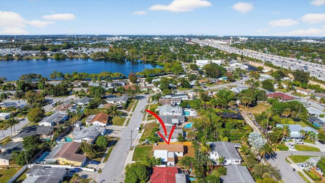 1426 Hillcrest Dr Drive, Lake Worth Beach, FL 33461