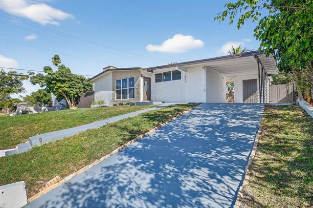 1426 Hillcrest Dr Drive, Lake Worth Beach, FL 33461