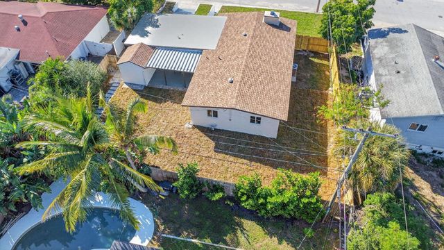 1426 Hillcrest Dr Drive, Lake Worth Beach, FL 33461