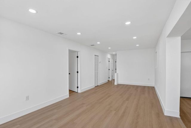 1426 Hillcrest Dr Drive, Lake Worth Beach, FL 33461