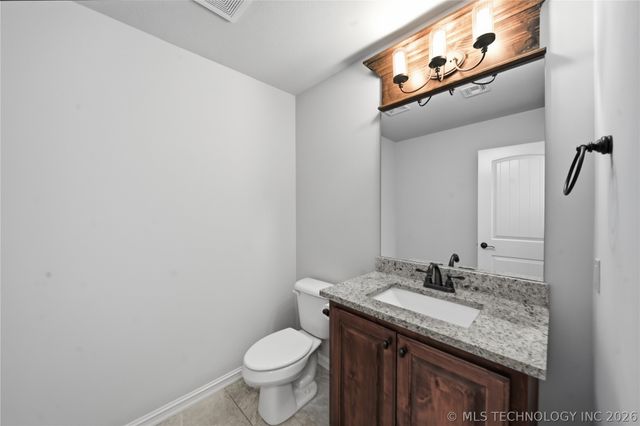 6502 N Oakwood Circle, Owasso, OK 74055