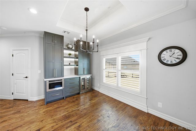 6502 N Oakwood Circle, Owasso, OK 74055