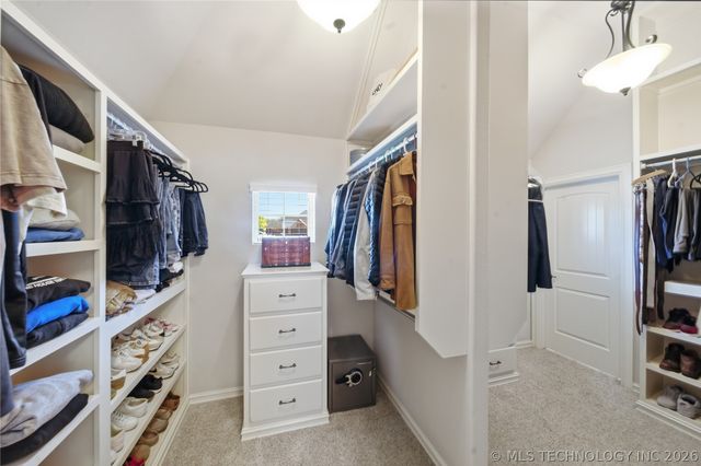 6502 N Oakwood Circle, Owasso, OK 74055