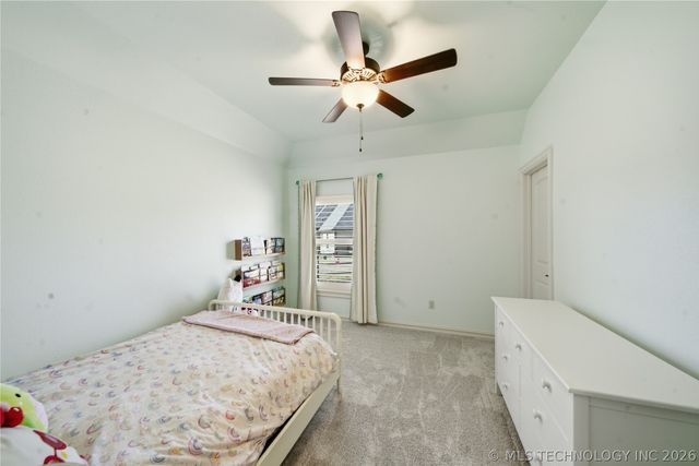 6502 N Oakwood Circle, Owasso, OK 74055