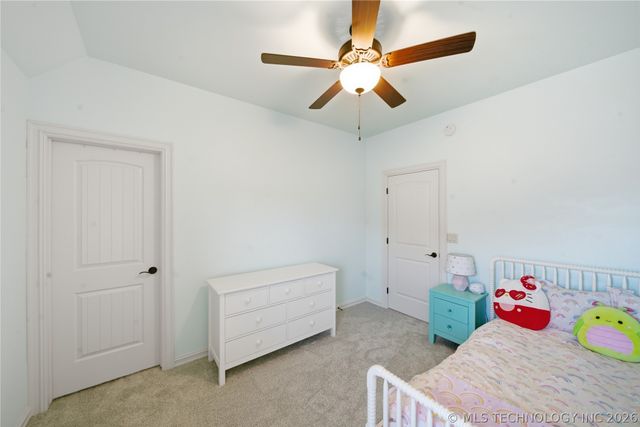 6502 N Oakwood Circle, Owasso, OK 74055