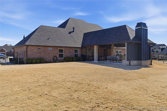 6502 N Oakwood Circle, Owasso, OK 74055
