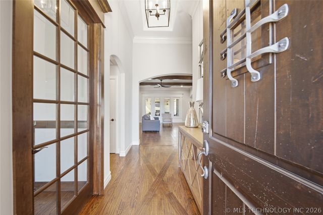 6502 N Oakwood Circle, Owasso, OK 74055