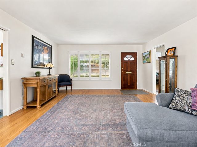 250 Palomares, Ventura, CA 93003