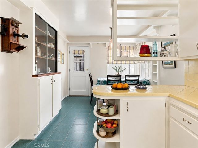 250 Palomares, Ventura, CA 93003