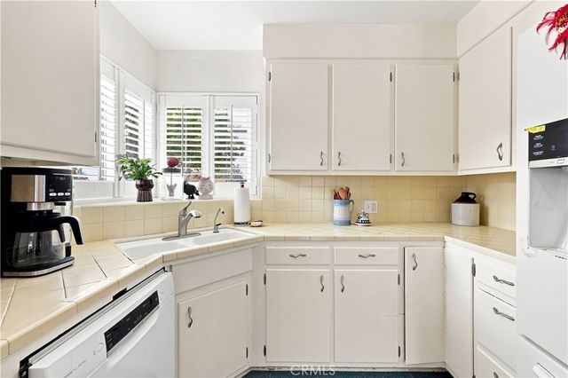 250 Palomares, Ventura, CA 93003