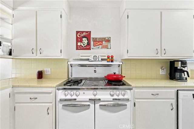 250 Palomares, Ventura, CA 93003