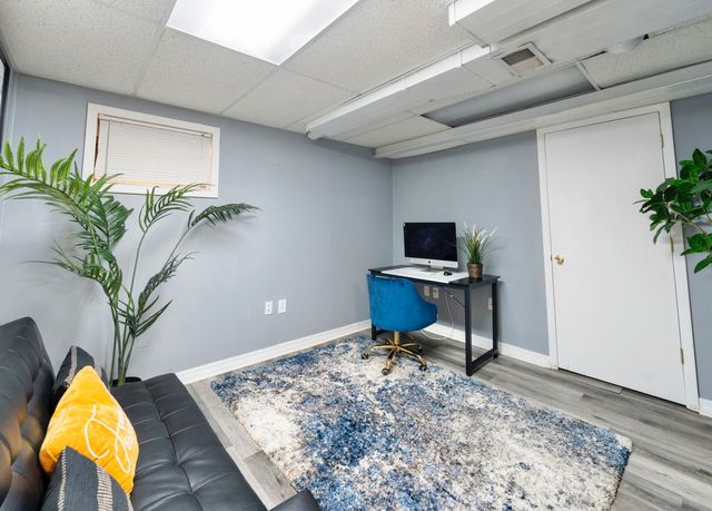 1211 Diane Lane, Elk Grove Village, IL 60007