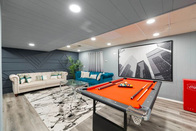 1211 Diane Lane, Elk Grove Village, IL 60007