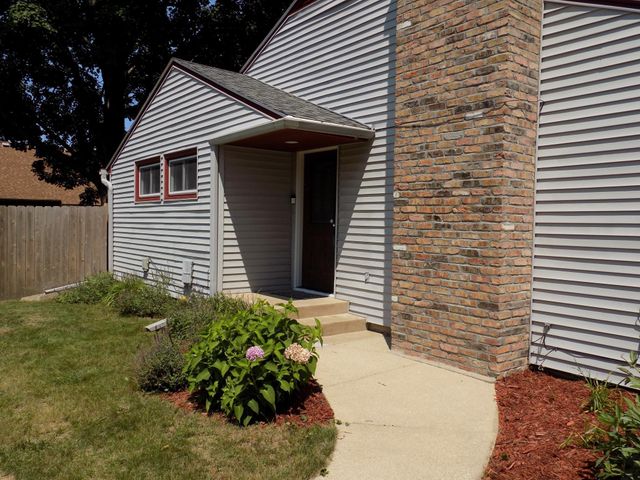1431 Damon Court SE, Rochester, MN 55904