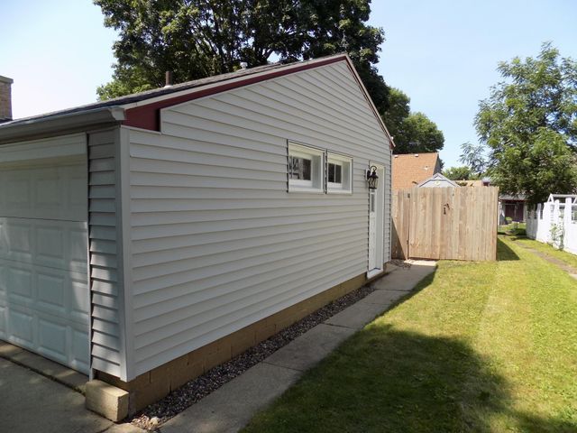 1431 Damon Court SE, Rochester, MN 55904