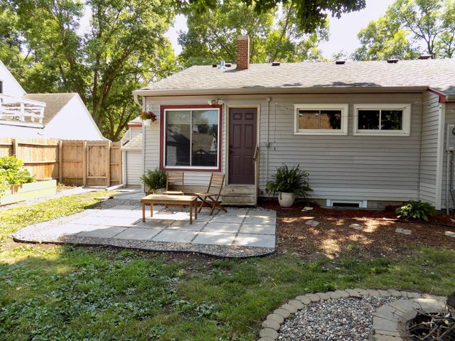 1431 Damon Court SE, Rochester, MN 55904