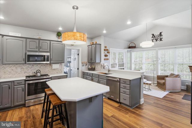 516 BALD EAGLE CT, Lancaster, PA 17601