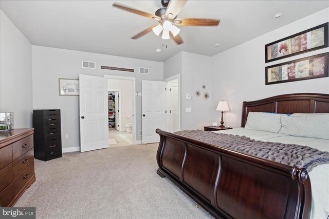 516 BALD EAGLE CT, Lancaster, PA 17601