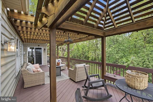 516 BALD EAGLE CT, Lancaster, PA 17601